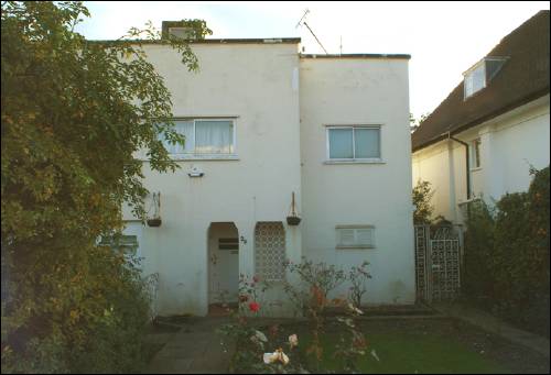 26  Vivian Way